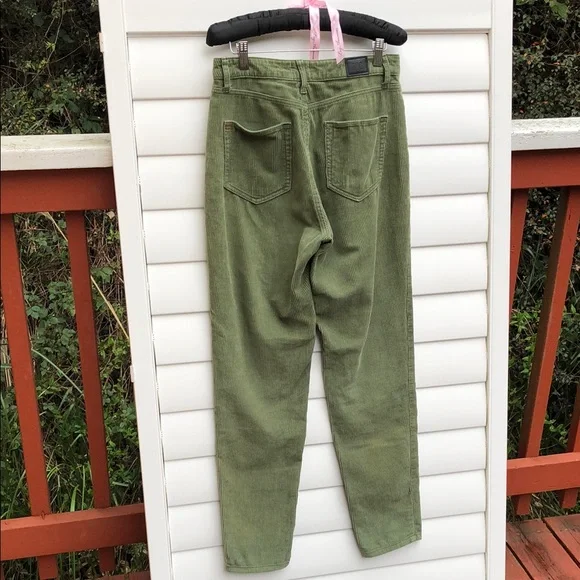 Urban Outfitters Mom High-Rise Corduroy Pants - Picture 15 of 16